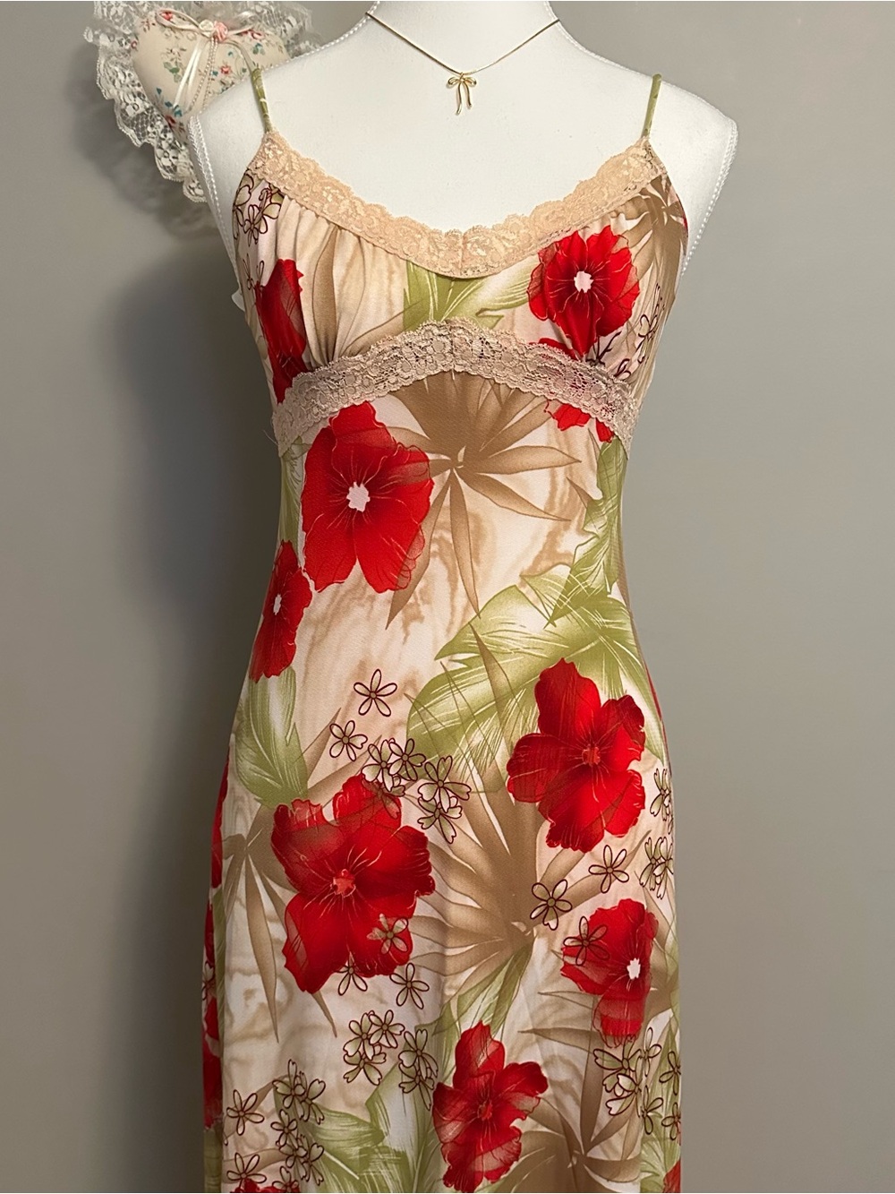 Vintage Sirens Floral Slip Dress with Pink and Green Accents - Picture 3 of 14